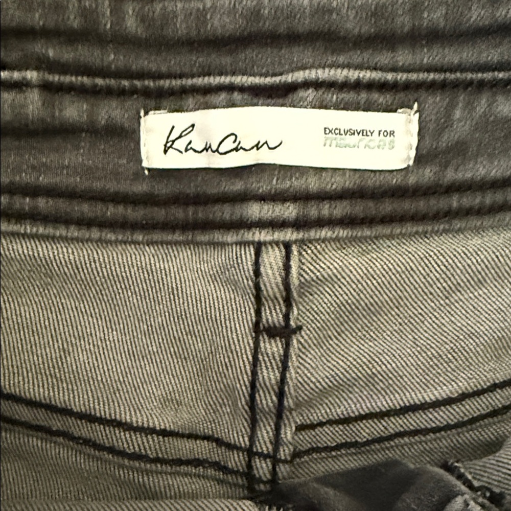 KanCan exclusively for Maurice’s Gray Cropped Jeans Women’s Size 31 - Picture 2 of 4